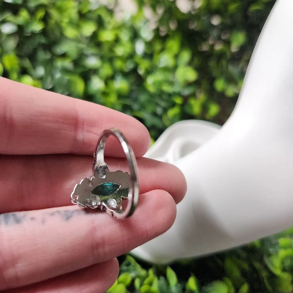 Women's Silver Green Ring Size 8